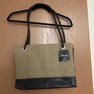 ⬇️$20 Sag Harbor laptop case tote